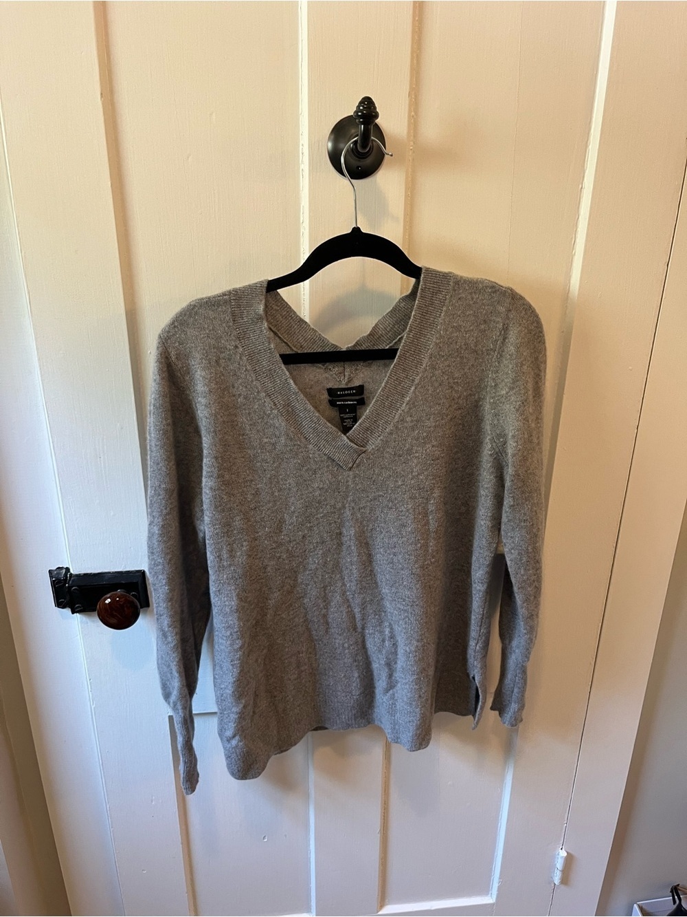 Halogen Double V-neck 100% Cashmere Gray Sweater Size 1 / Large